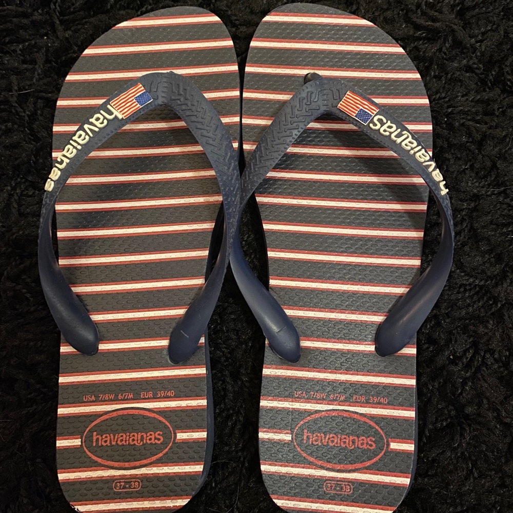 NWOT American flag Havaianas